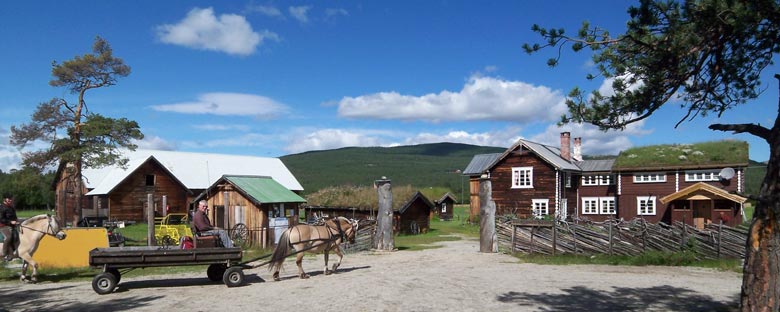 Kvebergsøya gård ved foten av Rondane